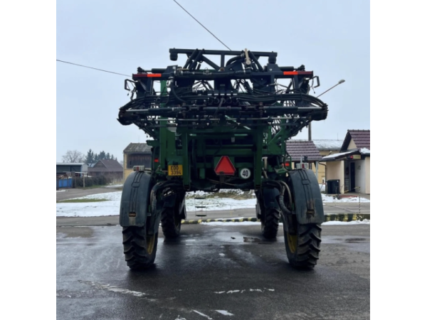 Самохідний обприскувач John Deere 4730 (2009)