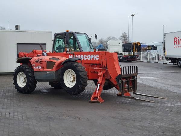 Телескопічний навантажувач Manitou MT 1233 S (2000)