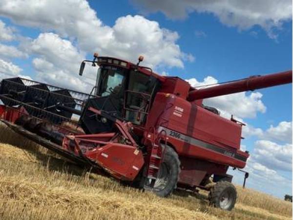 Комбайн Case IH 2366 (1999)