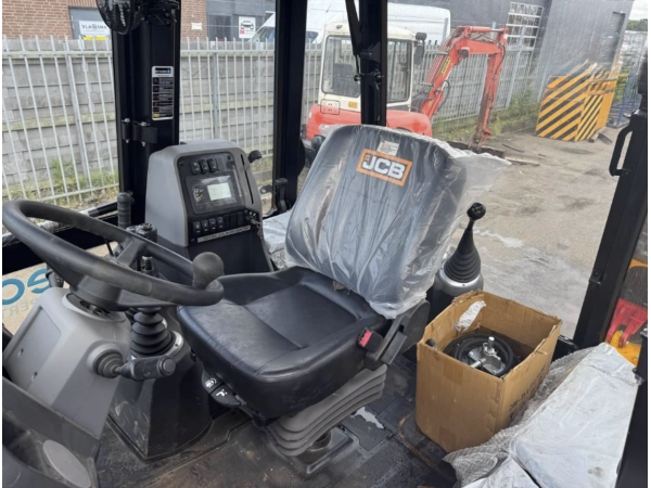 Экскаватор-погрузчик JCB 3CX ECO (2025)