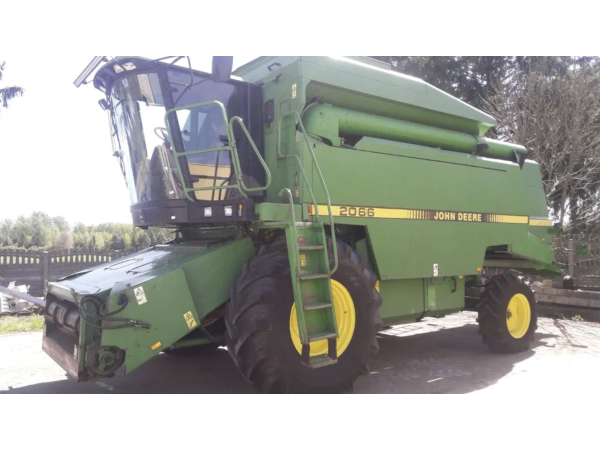Комбайн John Deere 2066 (1996)