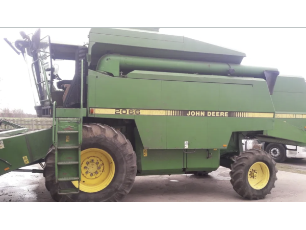 Комбайн John Deere 2066 (1996)
