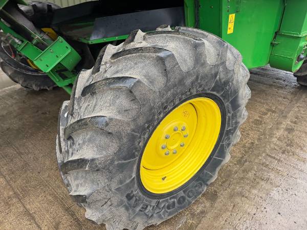 Комбайн John Deere T670i Hillmaster (2008)