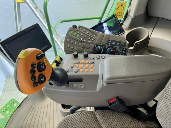 Комбайн John Deere S670i (2014)