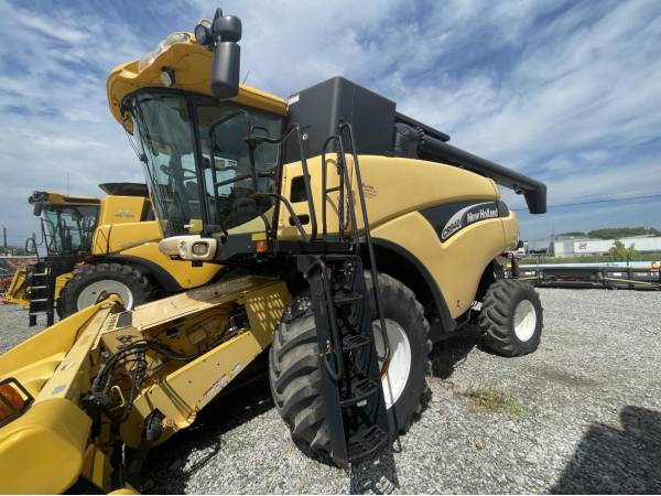 Комбайн New Holland CR940 (2003)