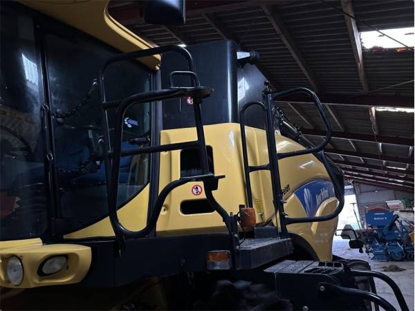 Комбайн New Holland CX8080 (2013)