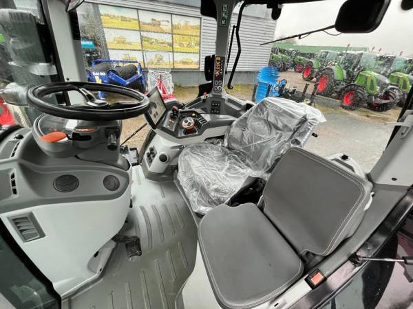 Трактор Claas Axion 930 (2020)