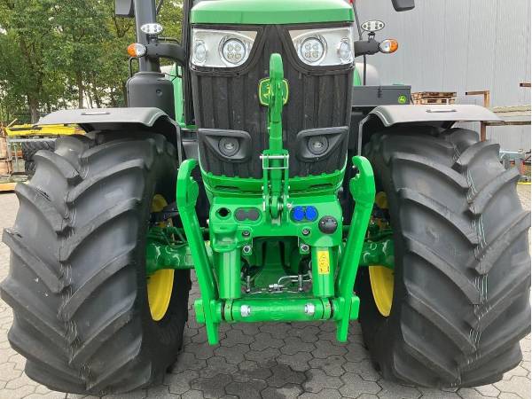 Трактор John Deere 6M 220 (2024)
