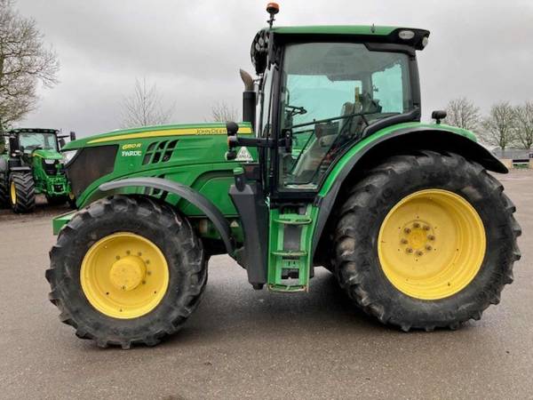Трактор John Deere 6150R (2015)