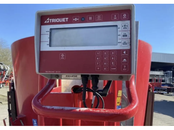 Смеситель-кормораздатчик Trioliet SOLOMIX 1-1000 ZK (2019)