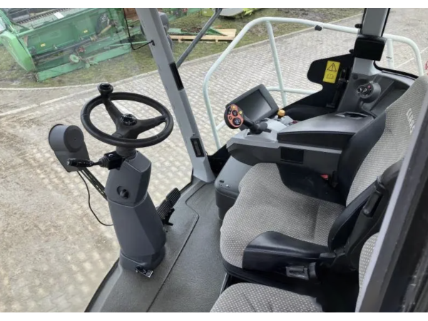 Кормозбиральний комбайн Claas Jaguar 940 T4i (2016)