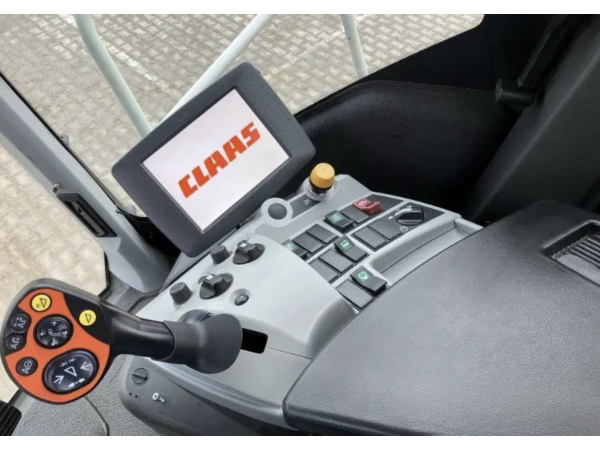 Кормозбиральний комбайн Claas Jaguar 940 T4i (2016)