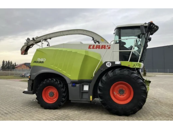 Кормозбиральний комбайн Claas Jaguar 940 T4i (2016)
