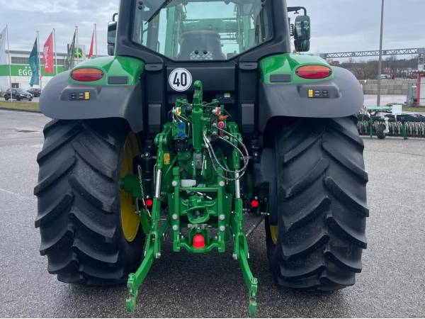 Трактор John Deere 6M 220 (2025)