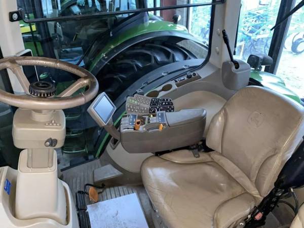 Трактор John Deere 8360R (2012)