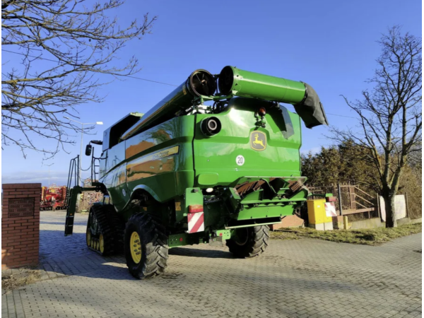 Комбайн John Deere S 690i (2016)