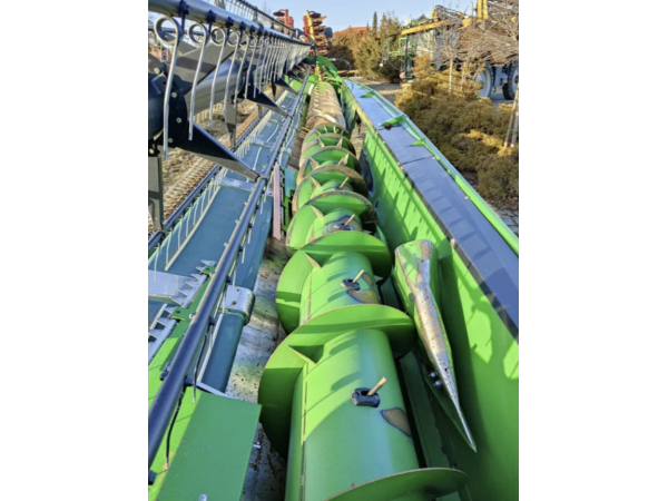 Комбайн John Deere S 690i (2016)