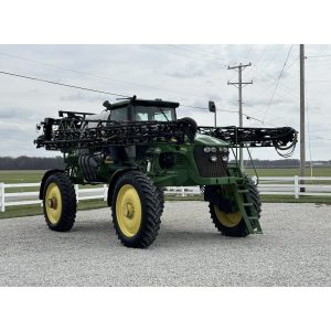 Самохідний обприскувач John Deere 4830 (2011)
