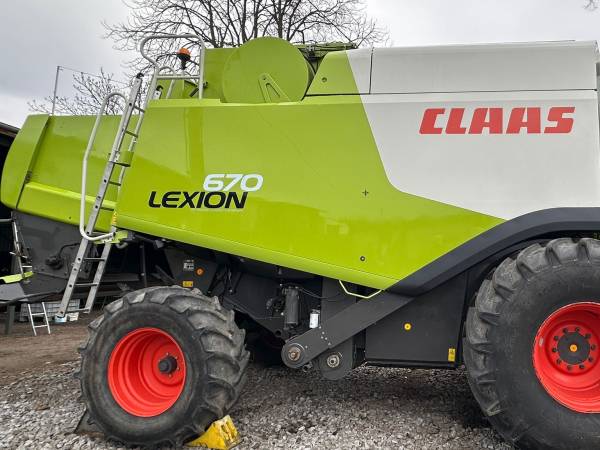 Комбайн Claas Lexion 670 (2011)