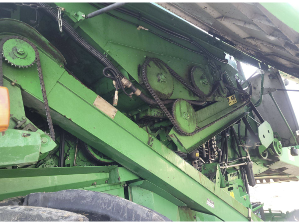Комбайн John Deere T660 (2009)