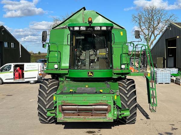 Комбайн John Deere 9640 WTS (2002)