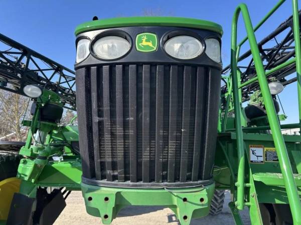 Самохідний обприскувач John Deere 4830 (2008)