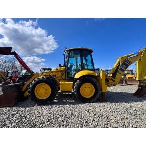 Екскаватор-навантажувач Komatsu WB93S (2007)