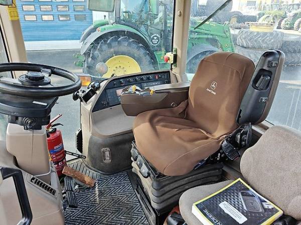 Трактор John Deere 8320 (2005)