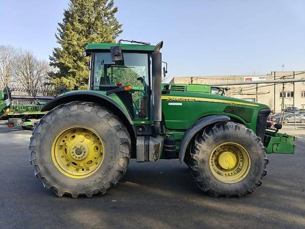 Трактор John Deere 8320 (2005)