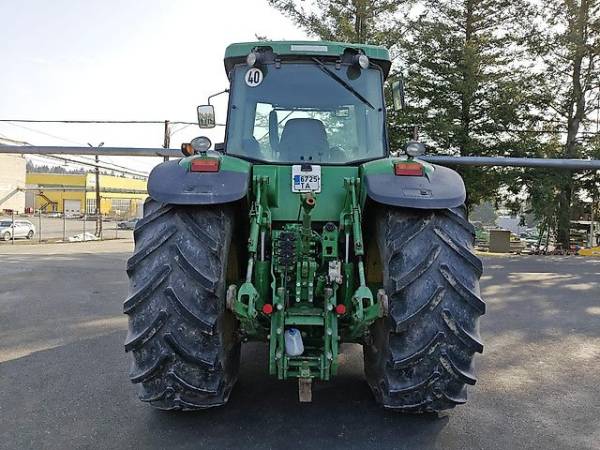 Трактор John Deere 8320 (2005)