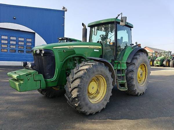 Трактор John Deere 8320 (2005)