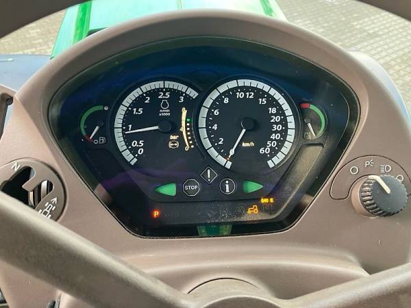 Трактор John Deere 6210R (2013)