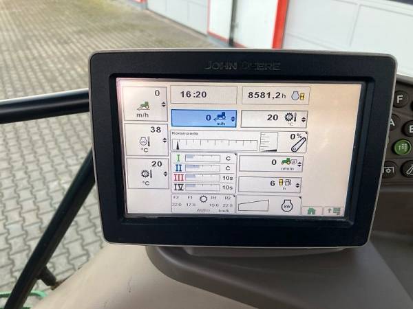 Трактор John Deere 6210R (2013)