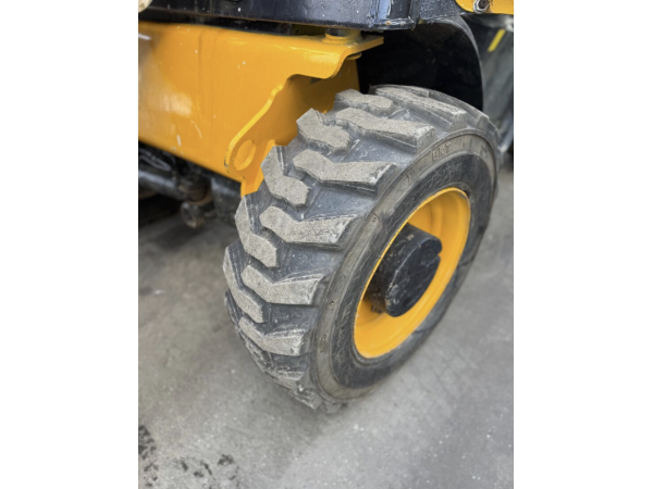 Погрузчик JCB 520-40 (2016)