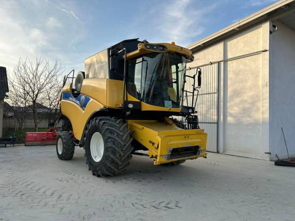 Комбайн New Holland CX 5.80 (2013)