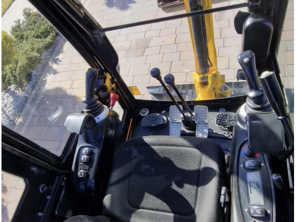 Міні-екскаватор JCB 8018 CTS (2017)