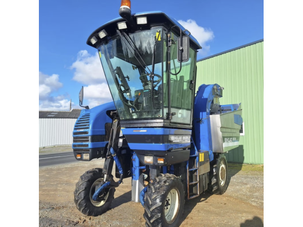 Виноградоуборочный комбайн New Holland SB35 (2003)