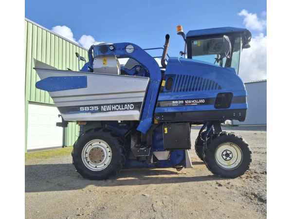 Виноградоуборочный комбайн New Holland SB35 (2003)
