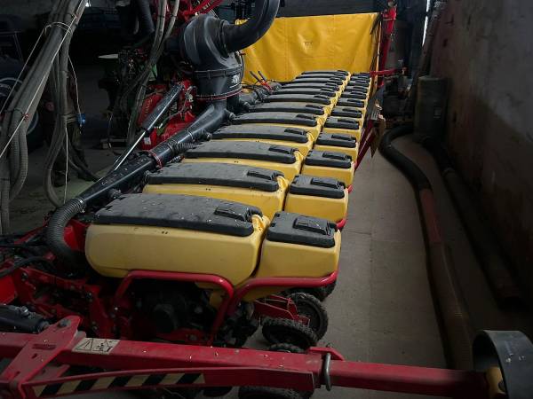 Сеялка точного высева Vaderstad Tempo V12 (2019)