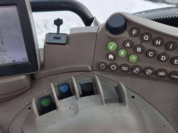 Трактор John Deere 6140R (2013)