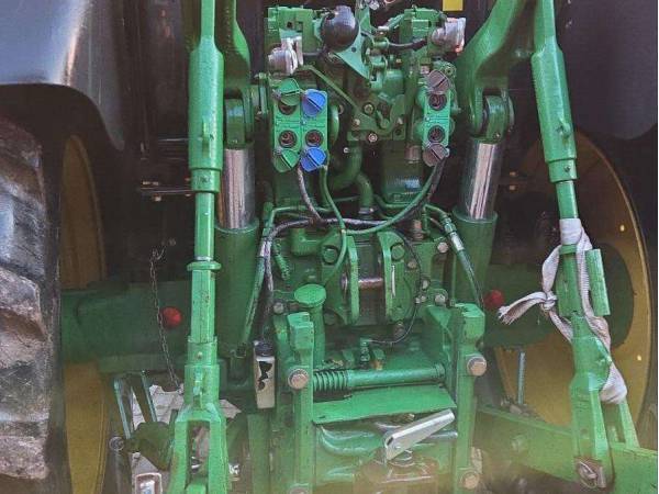 Трактор John Deere 6140R (2013)