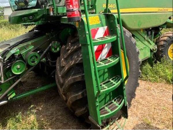 Комбайн John Deere W540 (2013)