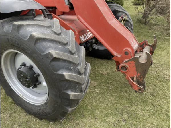 Навантажувач Manitou MLT 732 (2010)