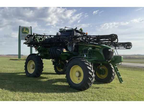 Самохідний обприскувач John Deere 4730 (2012)