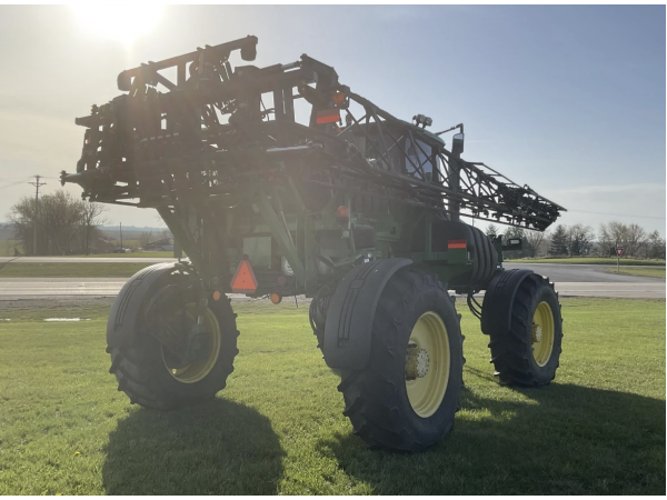 Самохідний обприскувач John Deere 4730 (2012)