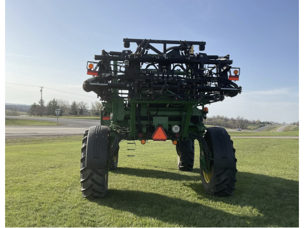 Самохідний обприскувач John Deere 4730 (2012)