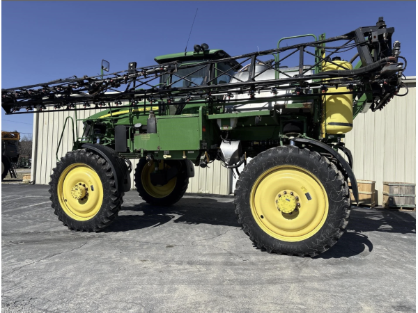 Самоходный опрыскиватель John Deere 4730 (2009)