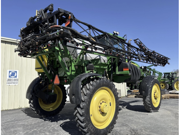 Самоходный опрыскиватель John Deere 4730 (2009)