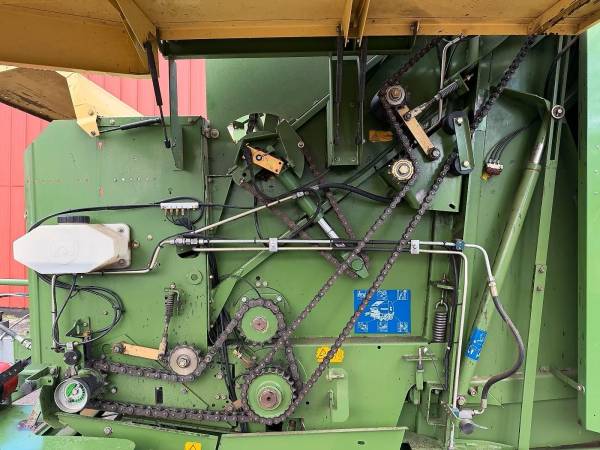 Пресс-подборщик Krone VarioPack 1800 MC (2011)