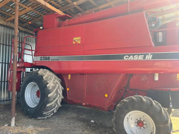 Комбайн Case IH 2388 (1999)